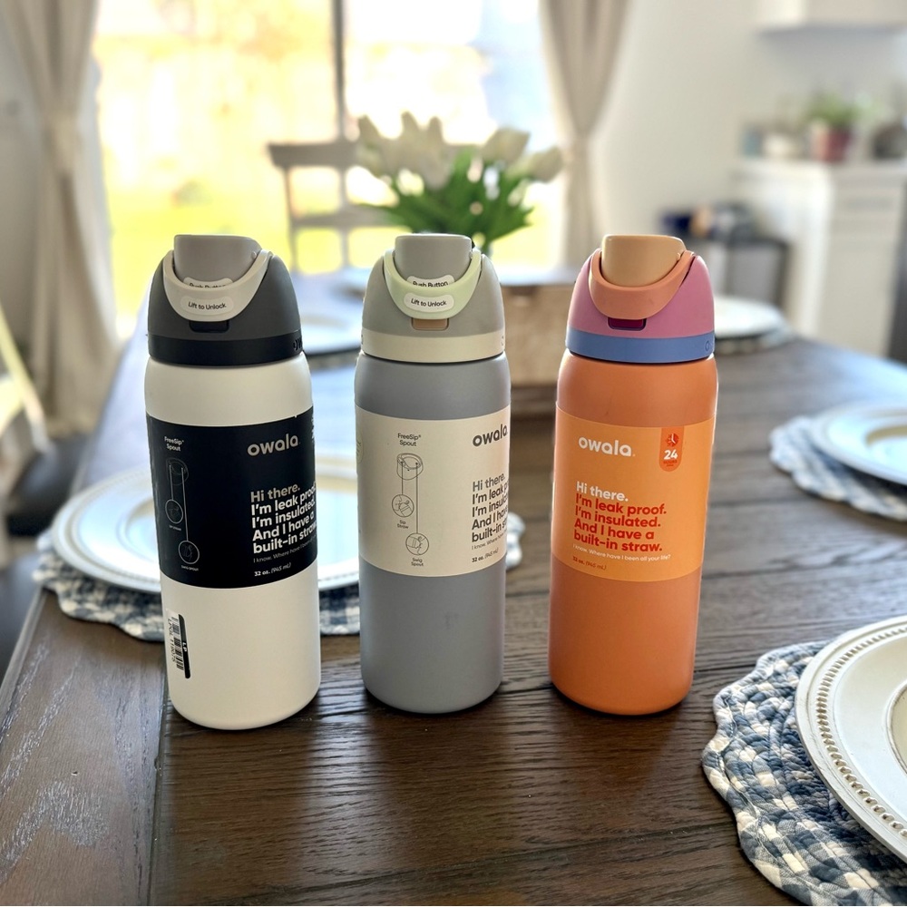 Owala 32oz freesip- White, Gray, Orange. $39 each